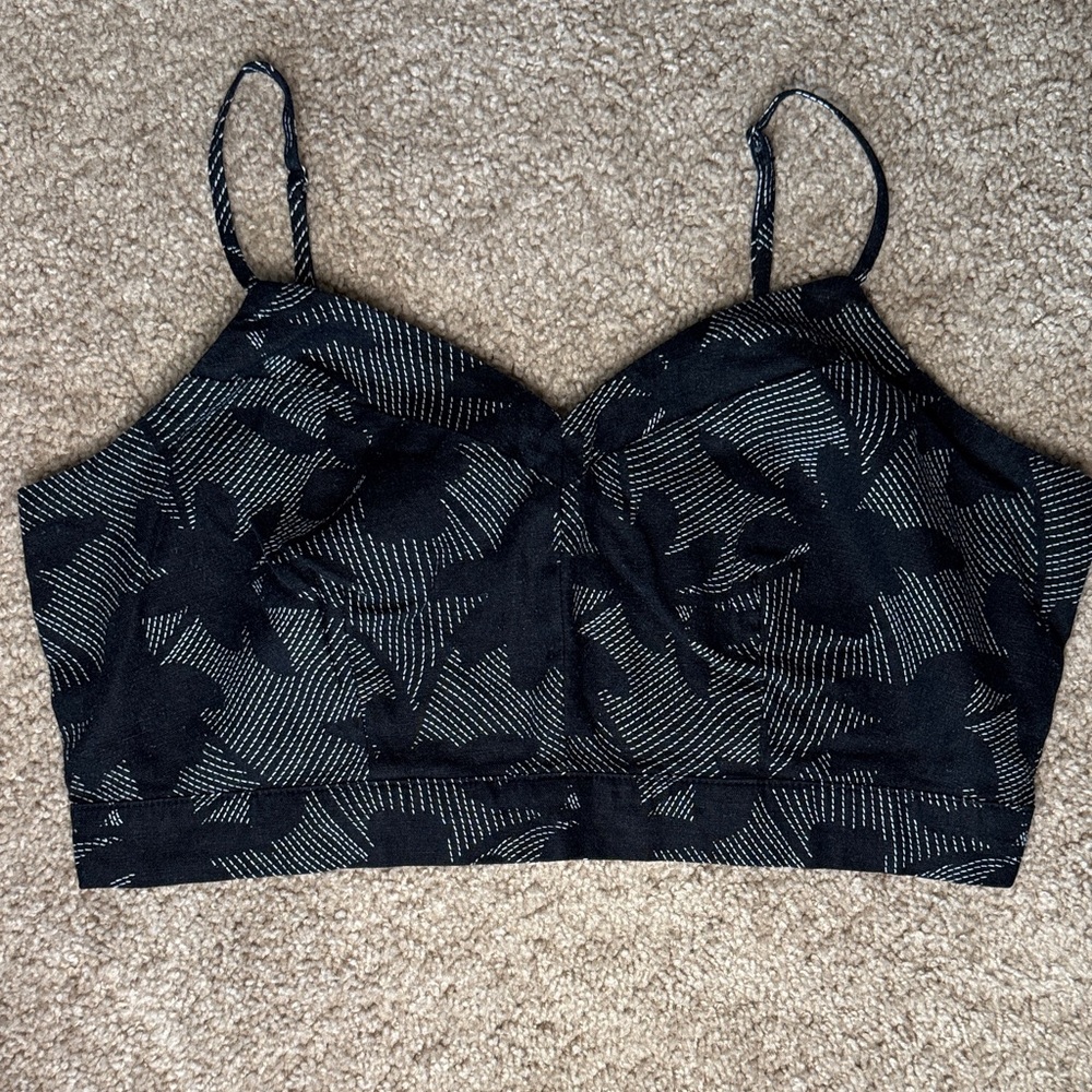 Universal Thread Striped Black and Gray Top